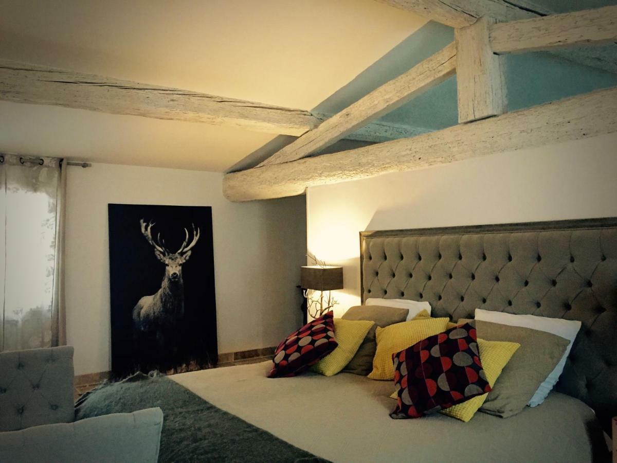 Mas Du Grand Bordes Bed & Breakfast Saint-Laurent-dʼAigouze Екстериор снимка