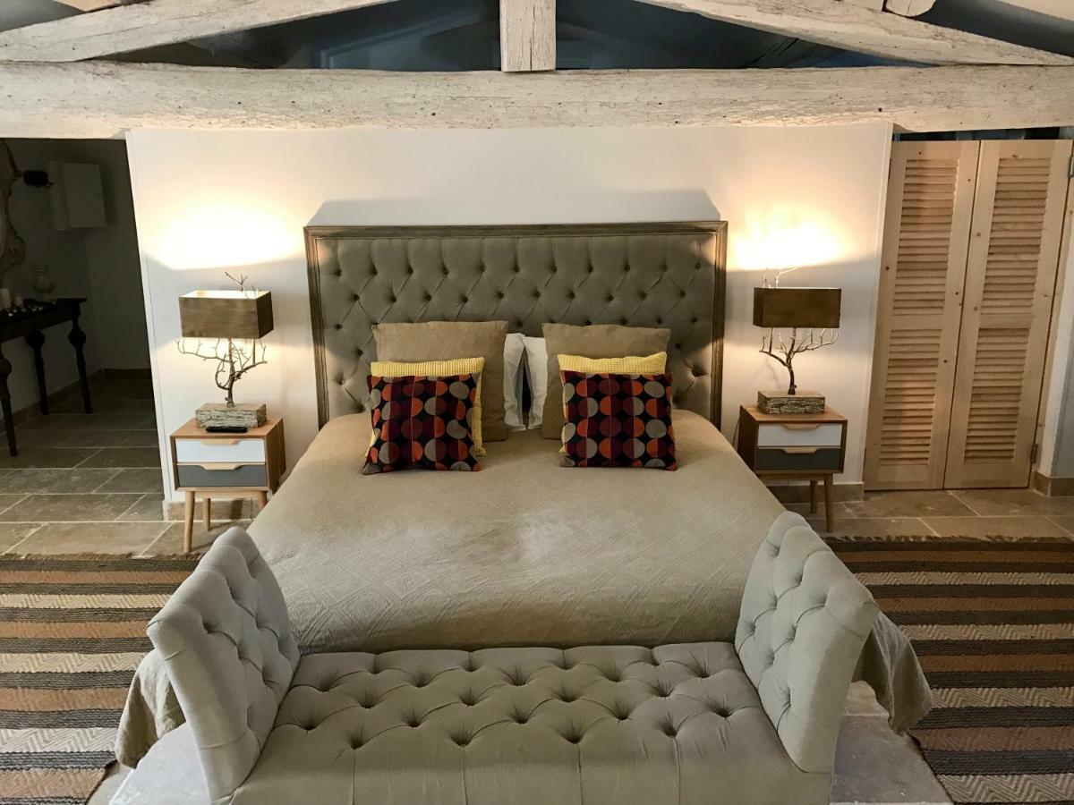 Mas Du Grand Bordes Bed & Breakfast Saint-Laurent-dʼAigouze Екстериор снимка